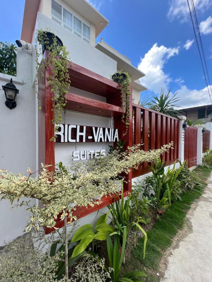 Rich-Vania Suites General Luna (Surigao del Norte) Exterior foto