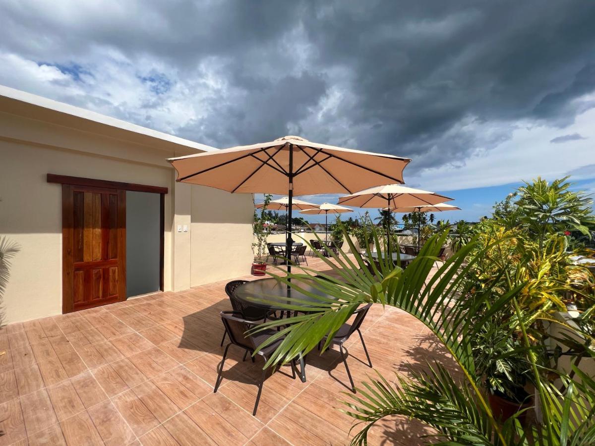 Rich-Vania Suites General Luna (Surigao del Norte) Exterior foto
