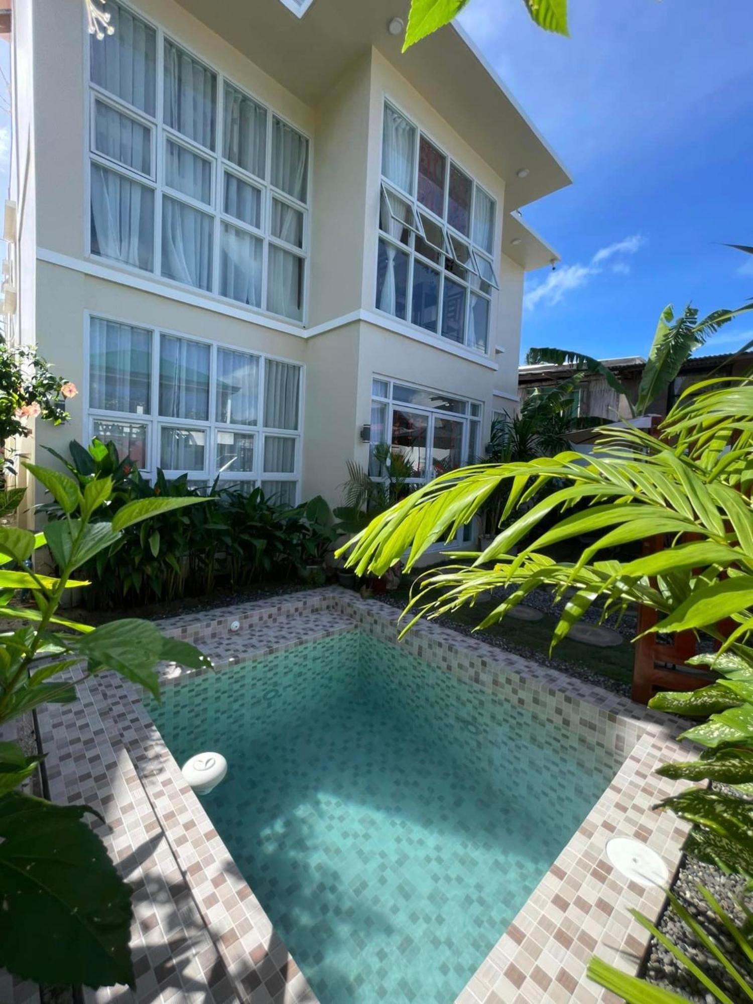 Rich-Vania Suites General Luna (Surigao del Norte) Exterior foto